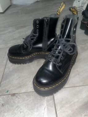 Dr.marten boots practically new!